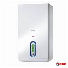 CALDAIA RIELLO FAMILY AQUA CONDENS 3.5 A CONDENSAZIONE CON BOLLITORE DI 60 LT COMPLETA DI KIT SCARICO FUMI